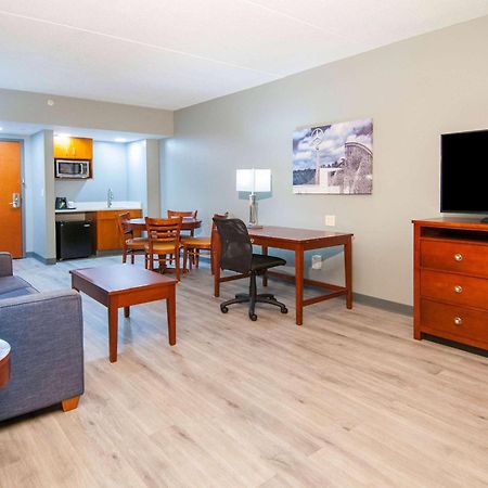Wingate By Wyndham Tuscaloosa Hotel Buitenkant foto
